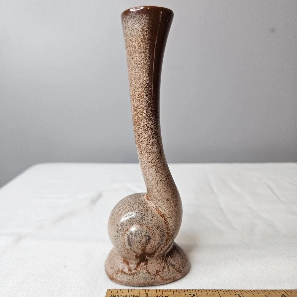 Frankoma MCM‎ Abstract Spiral Snail Bud Vase Brown Tan Speckled Ceramic 6.5